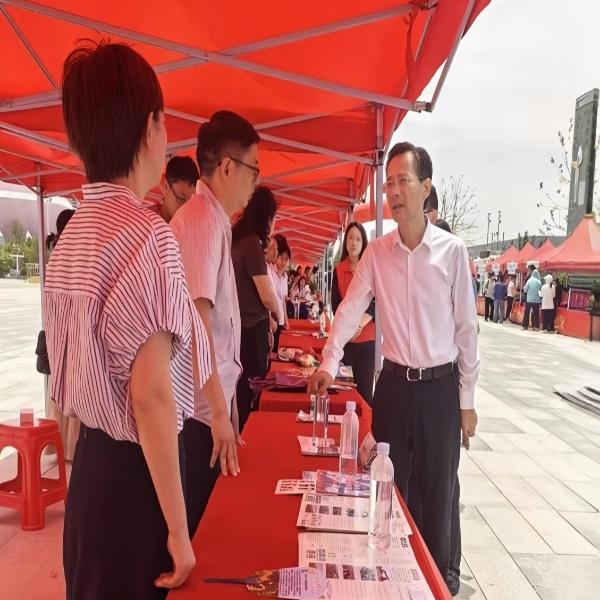 市财政局积极参加“6·5”世界环境日主题宣传活动